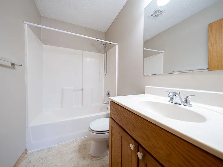 1380 Silver Lake Rd NW — Photo 11