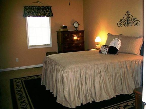 4th image of 4426 Westview Dr