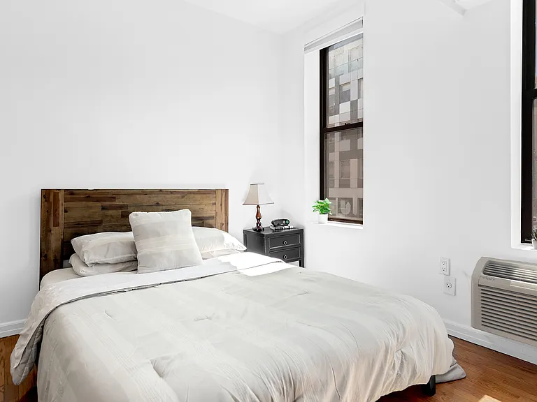 162 Smith St #2F — Photo 2