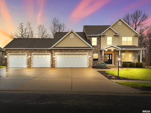 1804 Rustic Oak Dr, Washington, IL 61571