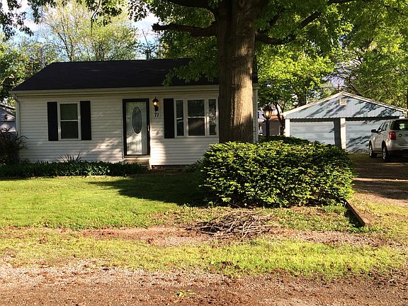 2nd image of 71 Lilac Ln