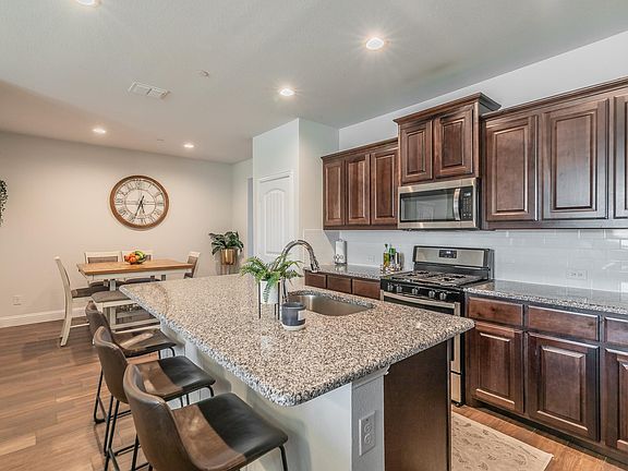 4th image of 5544 Crawford Dr