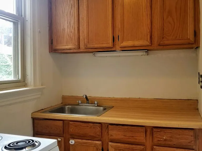 366 S Negley Ave — Photo 28