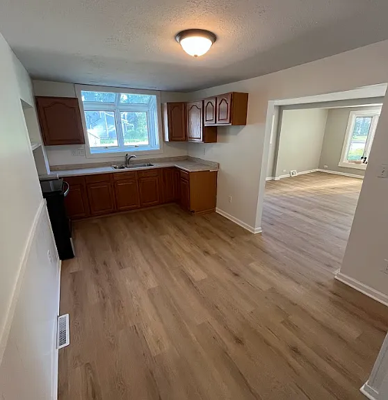 4459 Silverdale Rd — Photo 3