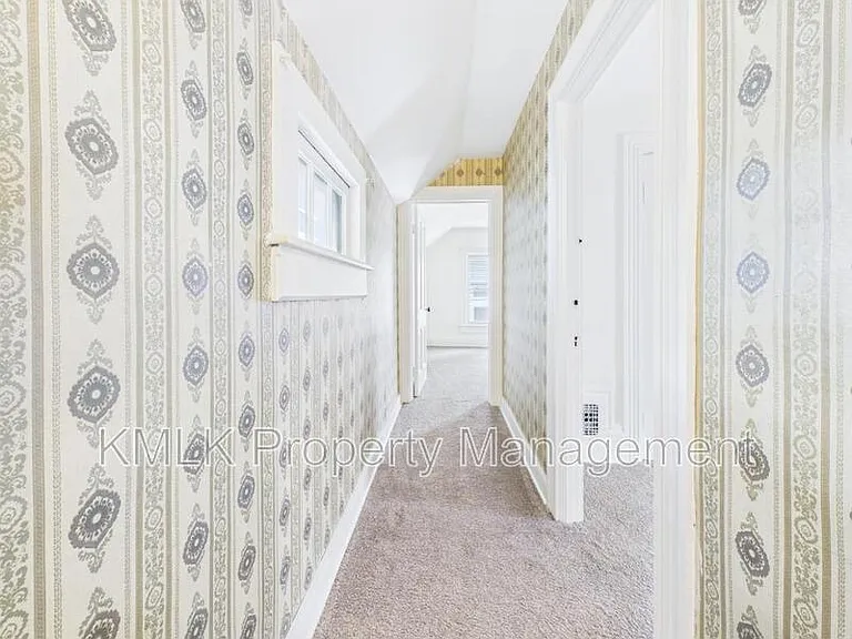 183 N Union St — Photo 22