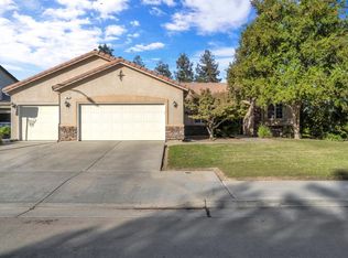 690 Carey Ave, Fowler, CA 93625