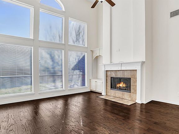 3rd image of 4300 Vanderpool Dr