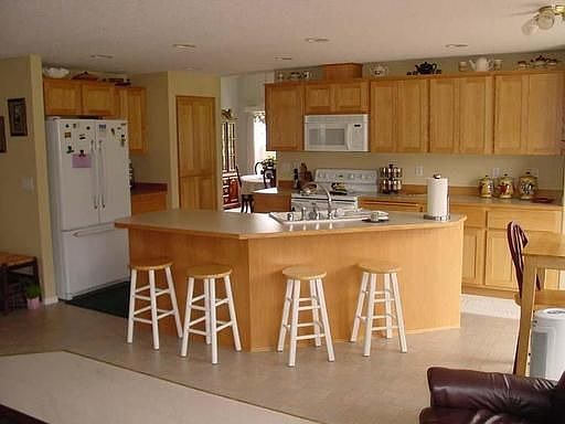 4th image of 11313 NE 38th Ct
