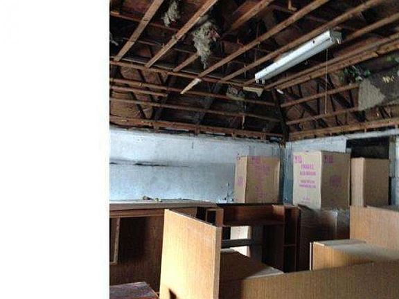 4th image of 70 Boudinot St