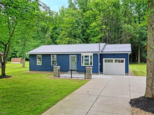 4903 Maple St, Vienna, OH 44473