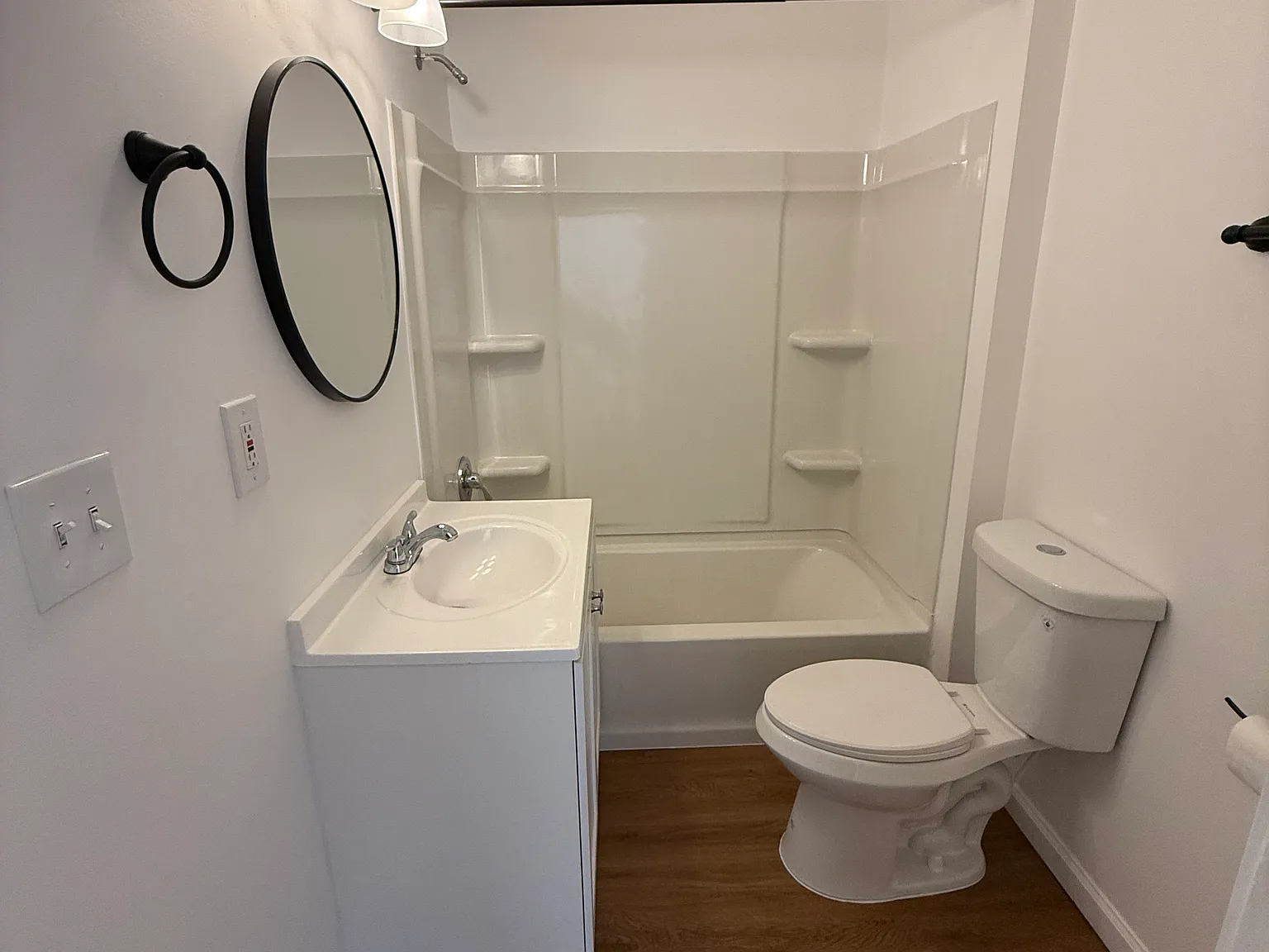 1 bed, 900 sqft, $1,095 — Photo 3