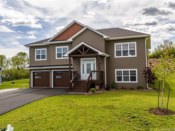 14 Apple Blossom Trl, Hampton, NB E5N 0L7