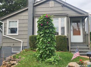 72 Waverly Park Rd, Branford, CT 06405