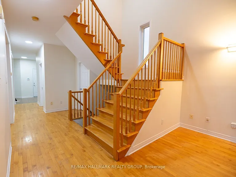 281 Goldridge Dr — Photo 13