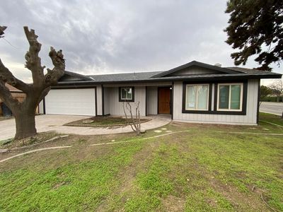 2037 W Perez Avenue, Visalia, CA, 93291