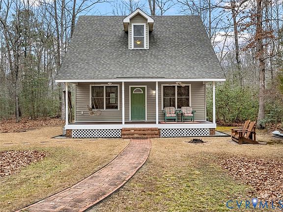 4th image of 338 River Dr