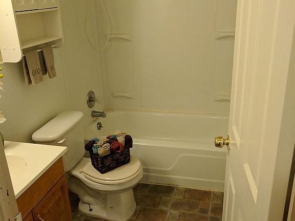 3rd image of 2040 Yale Ave APT 15