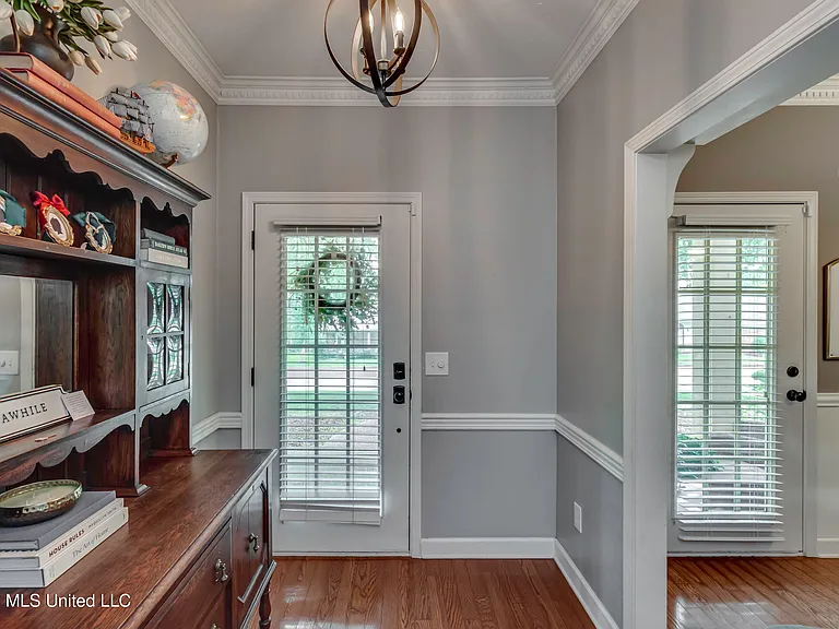 214 Ramblewood Dr — Photo 8