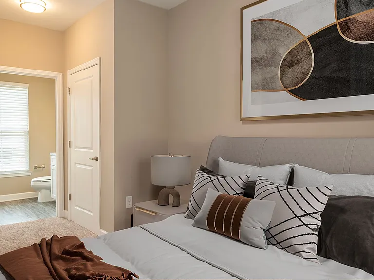 Richmond Place Luxury Apartments — Photo 42