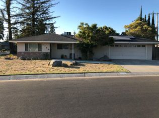 2700 W Packwood Dr, Visalia, CA 93277