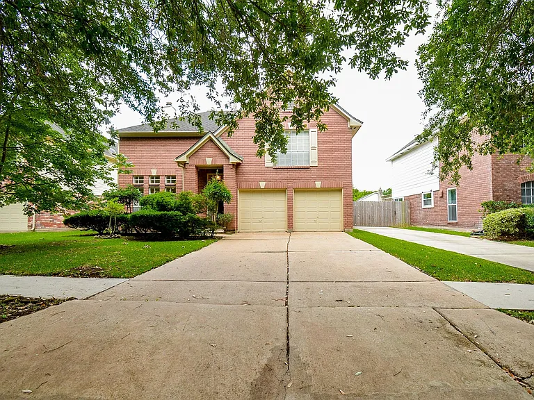 2314 Bent River Dr — Photo 2
