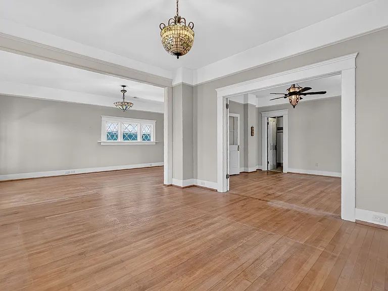 215 S Marina St — Photo 10