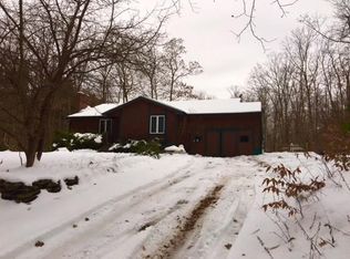 17 Underwood Rd, Hubbardston, MA 01452