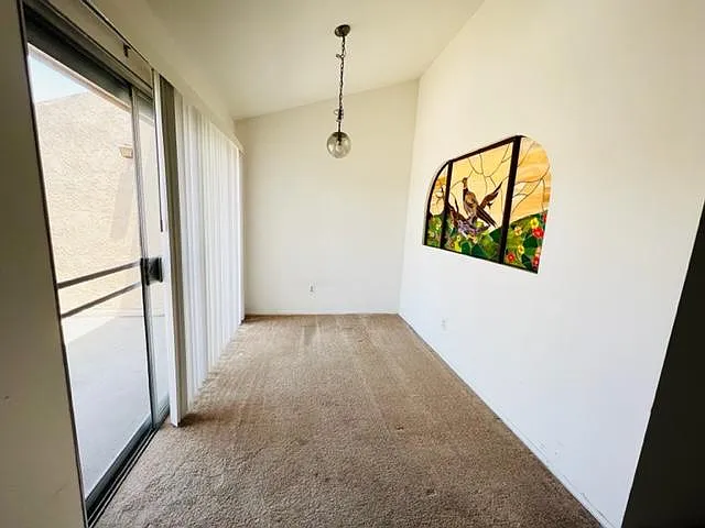 4622 W Broadway — Photo 10