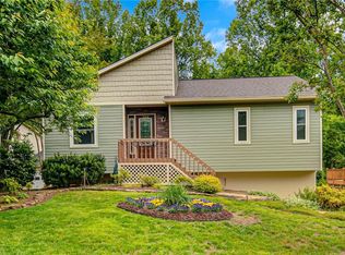 124 Carrisbrooke Ln, Winston Salem, NC 27104