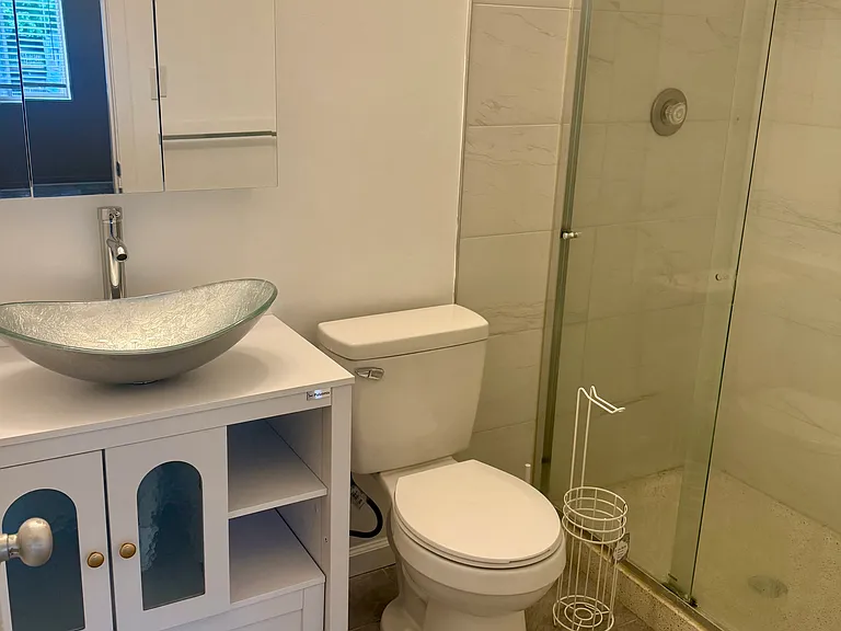 10 Stonehenge Cir #11 — Photo 8