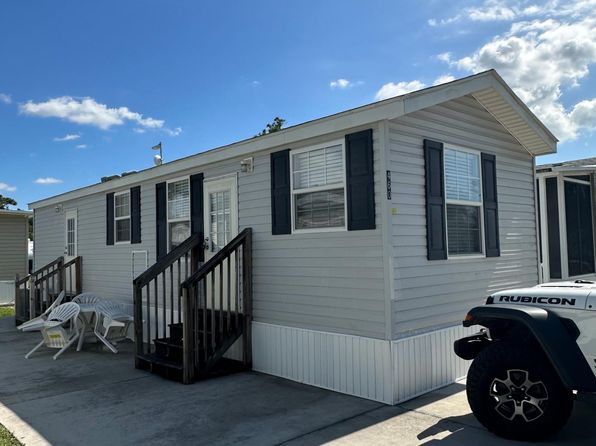 7125 Fruitville Rd #460