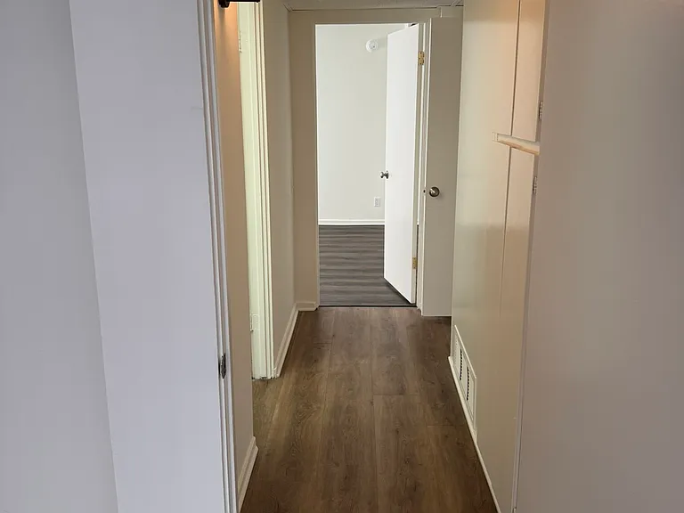 1414 Greenfield Apartments — Photo 34