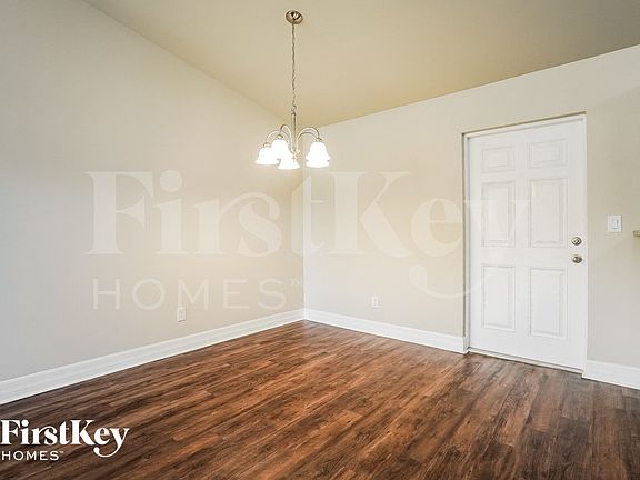 4th image of 2543 SW 4th Ave