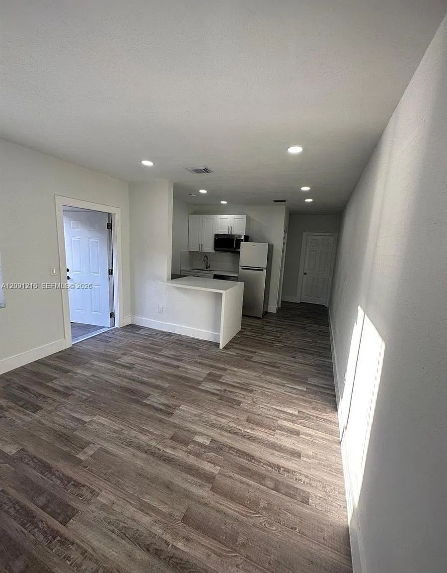Auburn Heights — Photo 1
