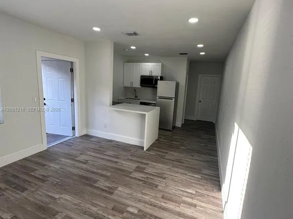 3047 SW 21st St #3047, Miami, FL 33145