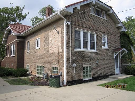 2nd image of 2307 S Elmwood Ave
