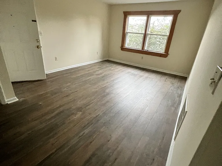 401 Fairfax St #3 — Photo 14