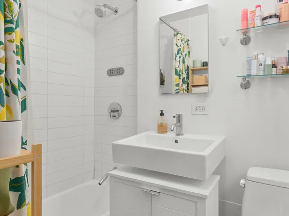 175 Bleecker Street 18 image 4 of 5