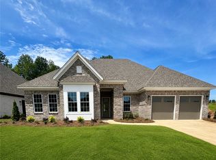 1143 Hogan Dr, Auburn, AL 36830