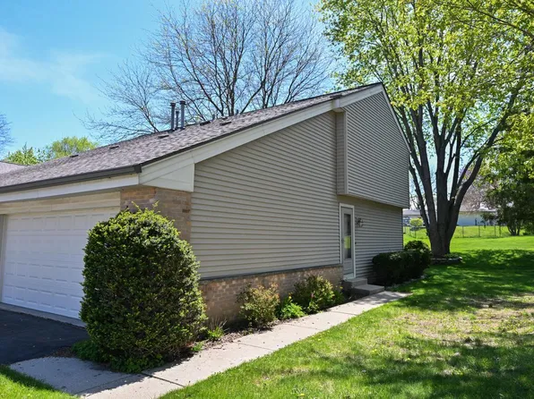 7365 S Delaine DRIVE, Oak Creek, WI 53154