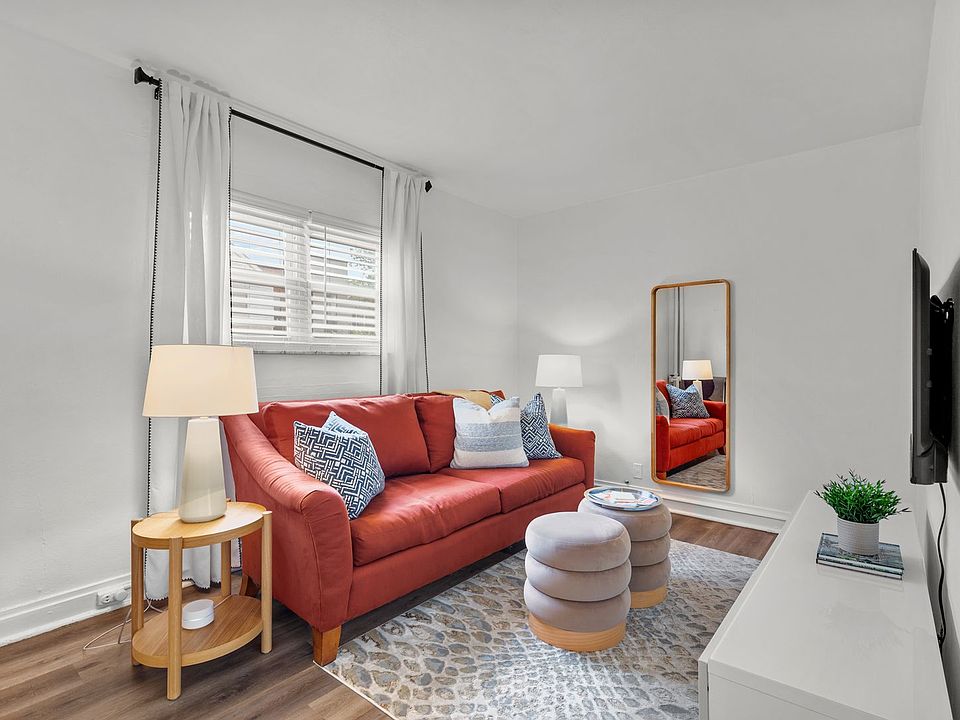 1st image of 5207 Daggett Ave #1F