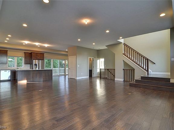 5th image of 2341 Cityview Dr