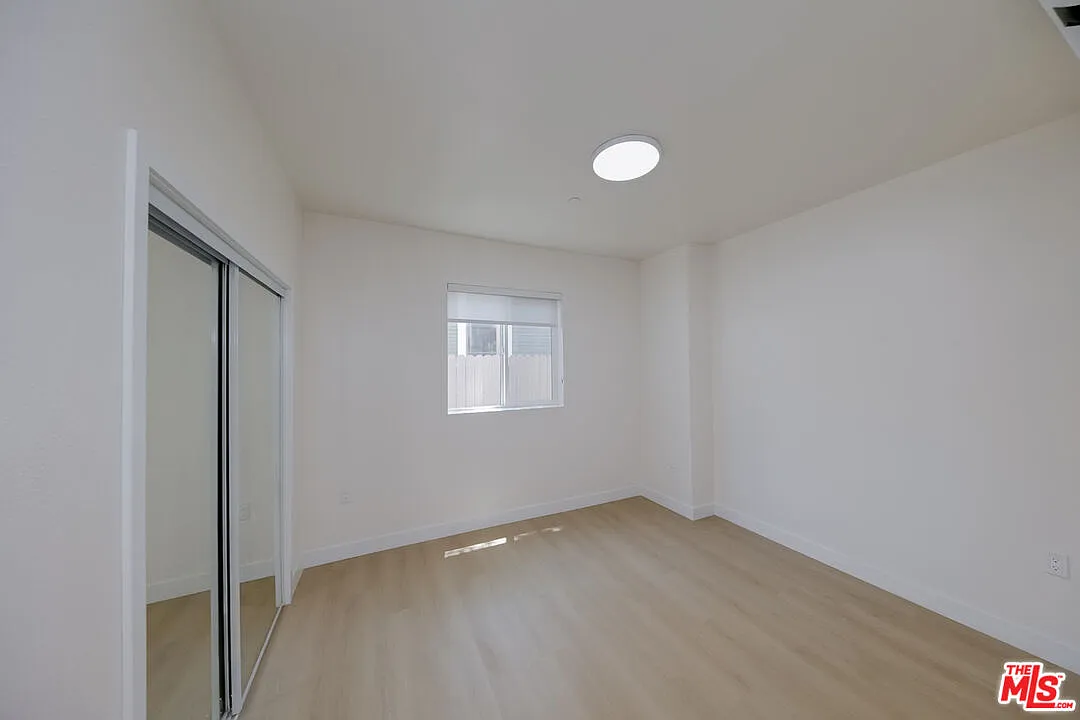 2 bed, 2.0 bath, 762 sqft, $2,400 — Photo 4