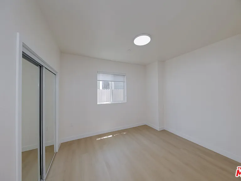233 N Chicago St — Photo 11