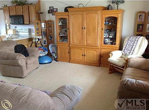 Bright and Open Livingroom