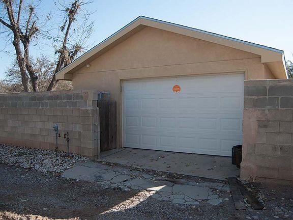 5th image of 905 Bel Aire Dr