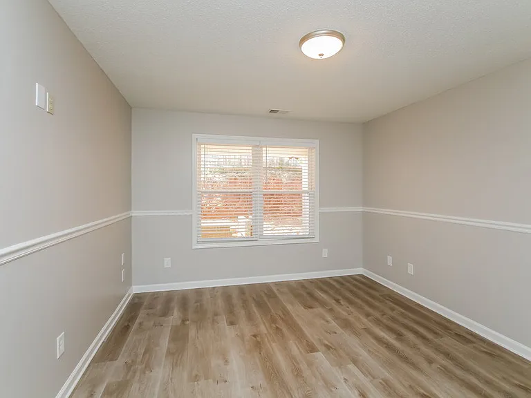 225 Comet Ct — Photo 13