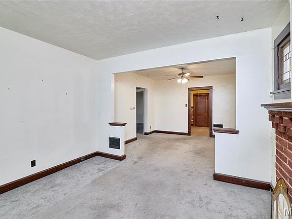 5th image of 3125 Thelma Ave