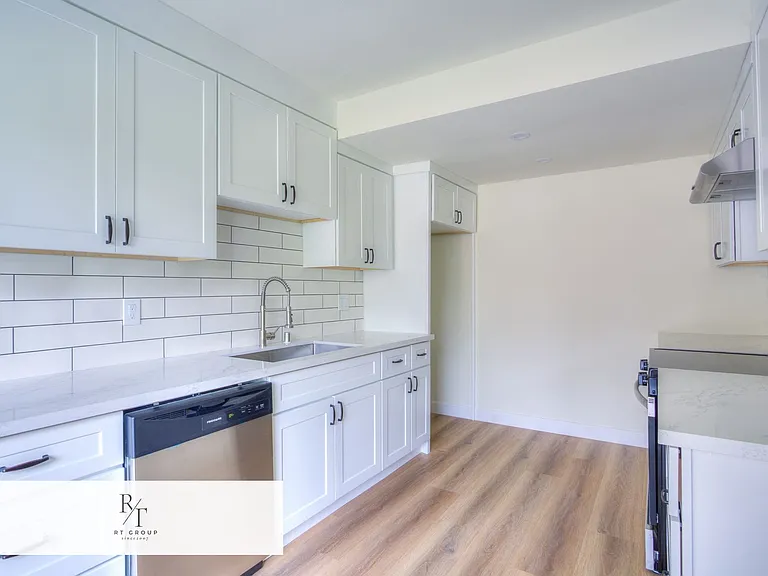 1032 S Golden West Ave #D — Photo 5