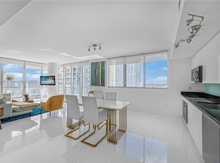 92 SW 3rd St APT 2405, Miami, FL 33130